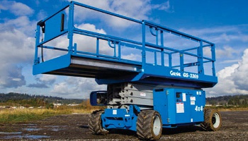 33 Ft Rough Terrain Scissor Lift in Tx